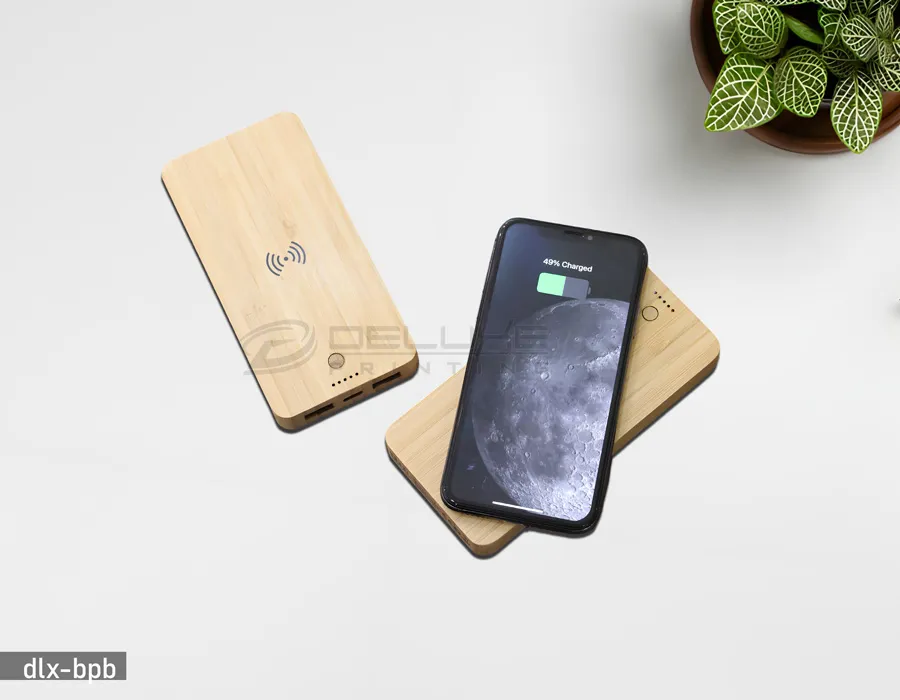 Deluxe Snage Bamboo Power Bank Image