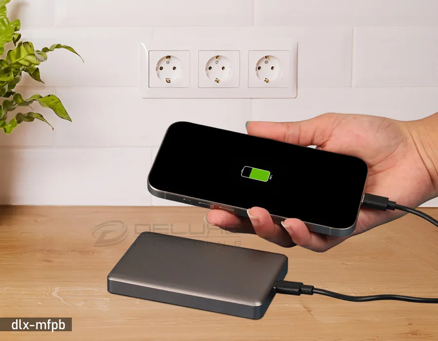 Deluxe Cogent Magsafe Power Bank Image